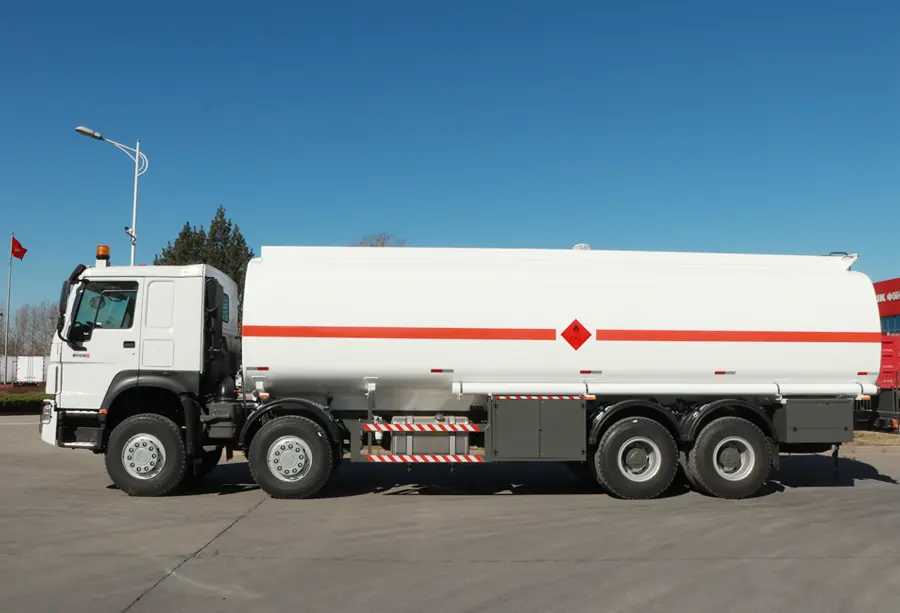 Howo 8×4 30CBM Fuel Tanker Truck-2